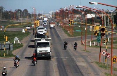 Sobre la propia ruta 11, Capitanich suscribir� hoy a las 8 el contrato de la autov�a