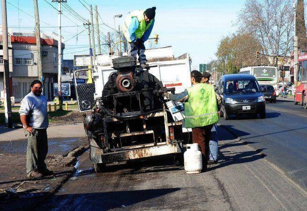 Quilmes: intensifican las tareas de pavimentaci�n en Calchaqu�