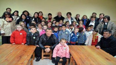 Urribarri inaugur� el jard�n de infantes de Estaci�n Racedo  