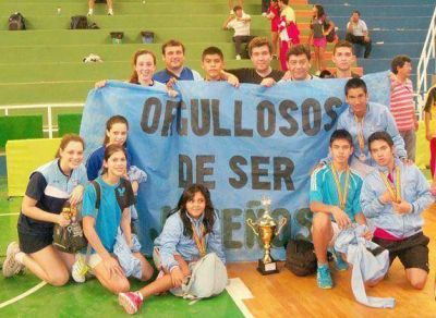 Gran actuaci�n juje�a en el �Argentino�