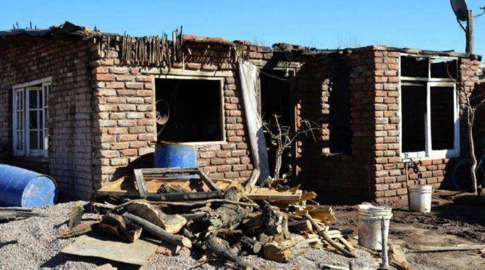 Un ni�o de 6 a�os muri� durante el incendio de una casa