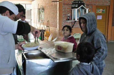 Empezaron las clases, menos en la escuela de los evacuados