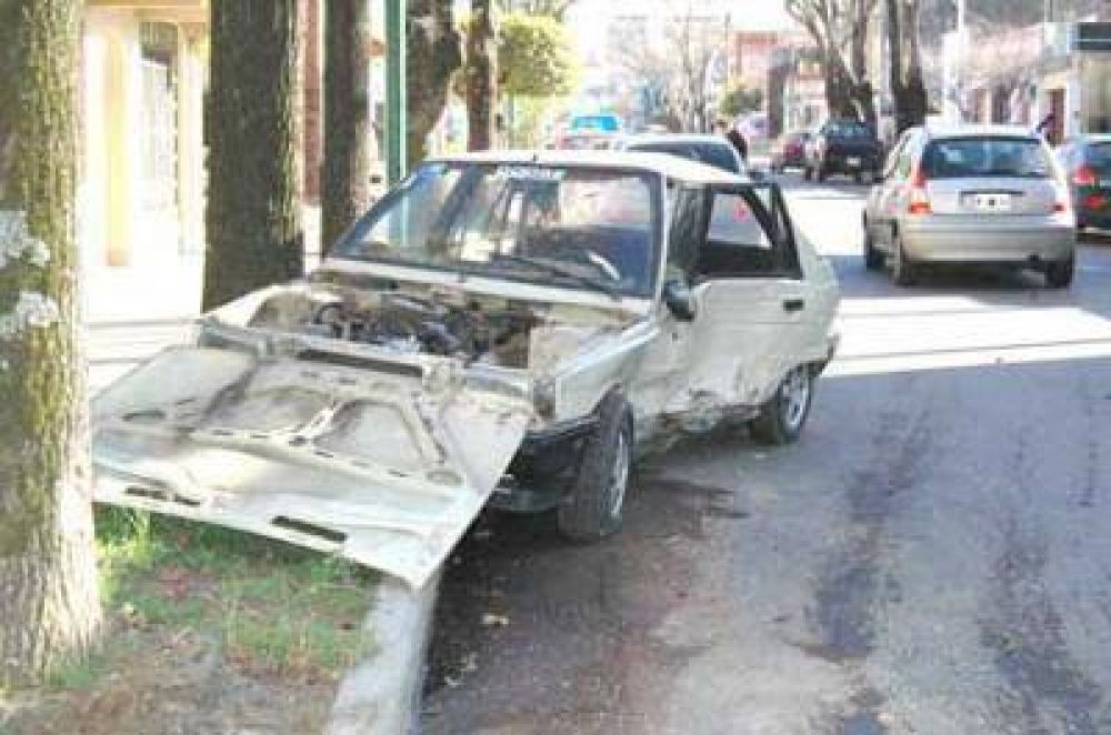 Un joven result� herido tras un violento choque en Zapiola y Mitre