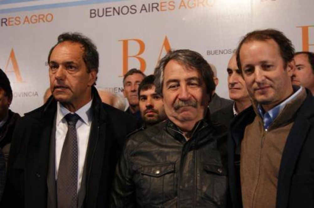 San Pedro junto a Scioli e Insaurralde
