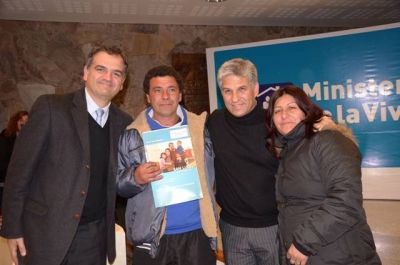 M�s familias logran su casa propia con planes provinciales
