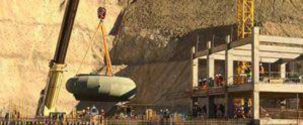  Ponen c�mara espiral en dique Punta Negra