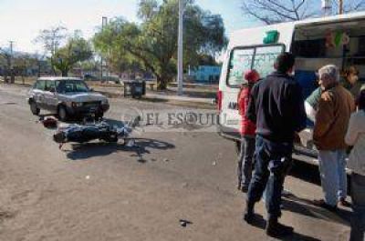 Motociclista en grave estado tras un violento derrape en la ruta 38