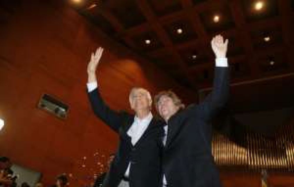 Boudou viene a inaugurar dos edificios educativos