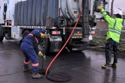 Municipales profundizaron la limpieza de sumideros y decantadores