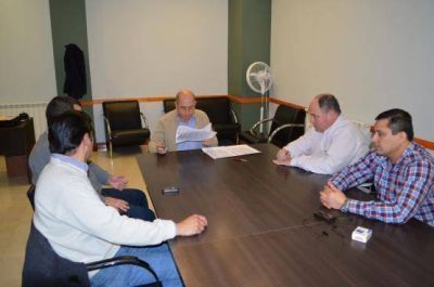 Se firm� acuerdo entre la UTN y Petroleros Jer�rquicos