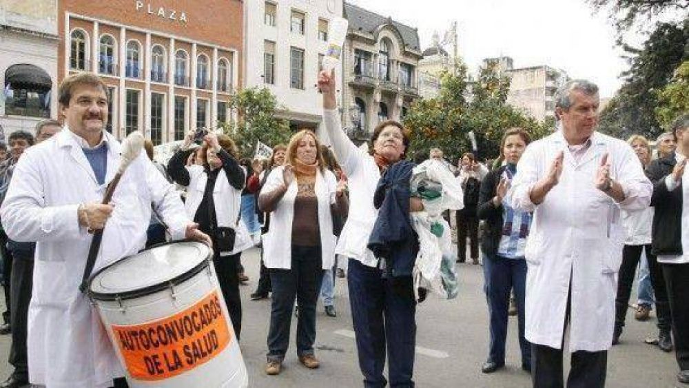 Autoconvocados de la Salud intimaron al Gobierno por los descuentos por Ganancias