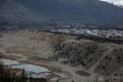 Barrio 106 Viviendas: reiteran orden de suspensi�n de la explotaci�n de cantera