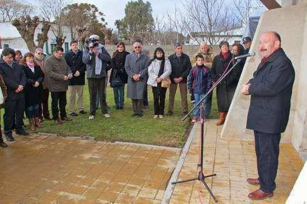El intendente Jos� Inza anunci� la compra de maquinarias y se comprometi� a solucionar el problema de los caminos rurales