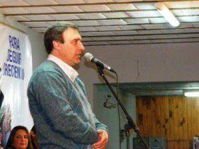 Marcos Macagno, precandidato a concejal por la UCR: Los radicales han demostrado que llevan adelante obras p�blicas, apoyo a la educaci�n y a la seguridad