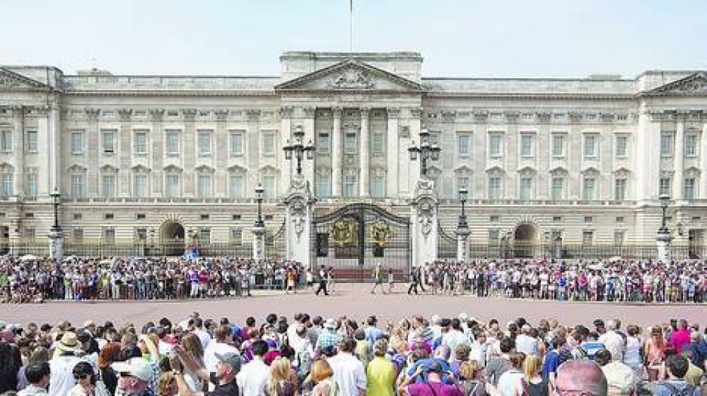 Un beb� con coronita: naci� en Londres el hijo de William y Kate