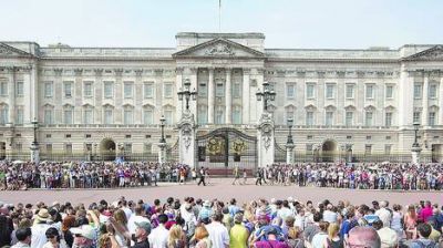 Un beb� con coronita: naci� en Londres el hijo de William y Kate
