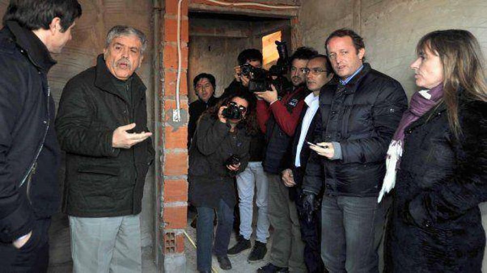 De Vido anunci� la creaci�n de un empresa provincial de fibra �ptica