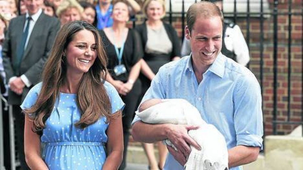 Felices, William y Kate mostraron al beb�: �A�n no tiene nombre�