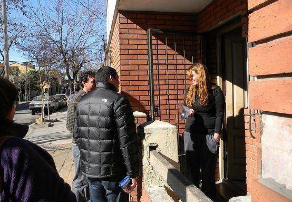 San Isidro: Los candidatos del Frente para la Victoria, codo a codo con los vecinos