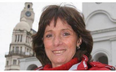 Llega a Pilar Vilma Ripoll para inaugurar local partidario de PODEMOS