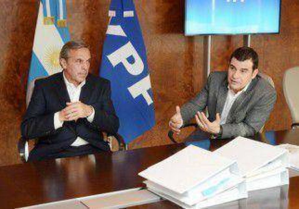 Acuerdo YPF-Chevron: Provincia pide cambios y recibir�a obras millonarias 