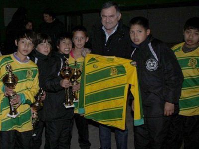 Pereyra junto al f�tbol infantil
