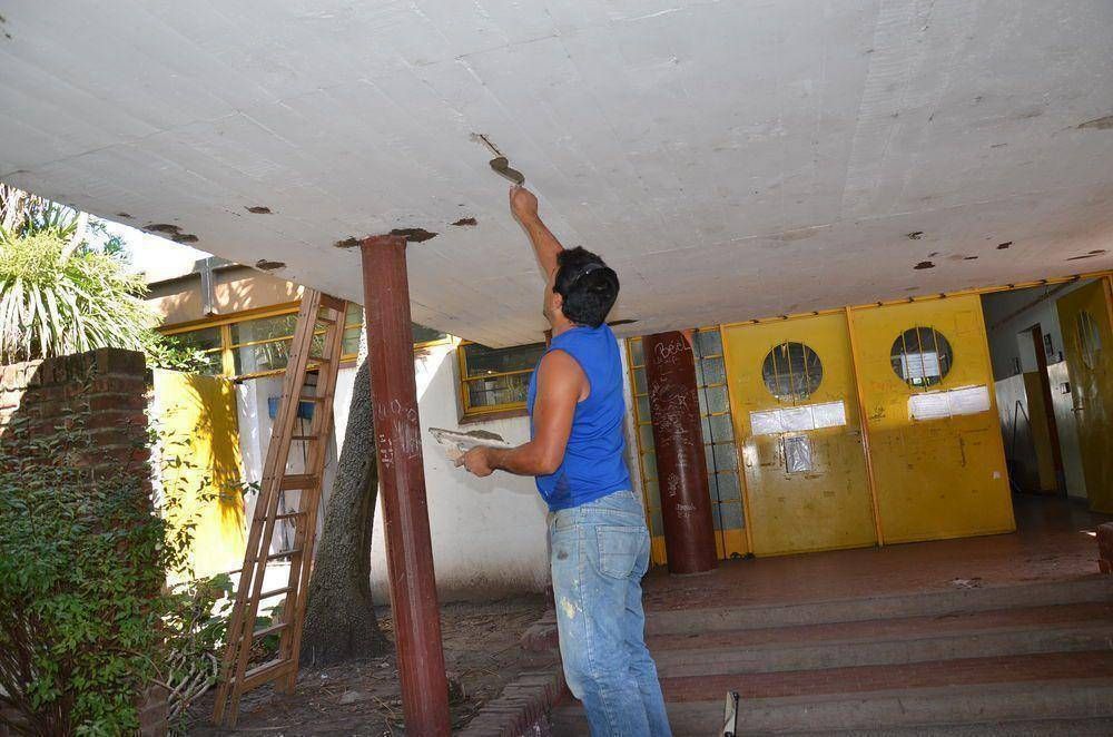 La Secretaria de Educaci�n realiza reparaci�n y mantenimiento en edificios escolares
