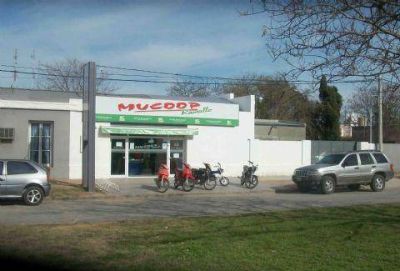 Robaron el supermercado Mucoop