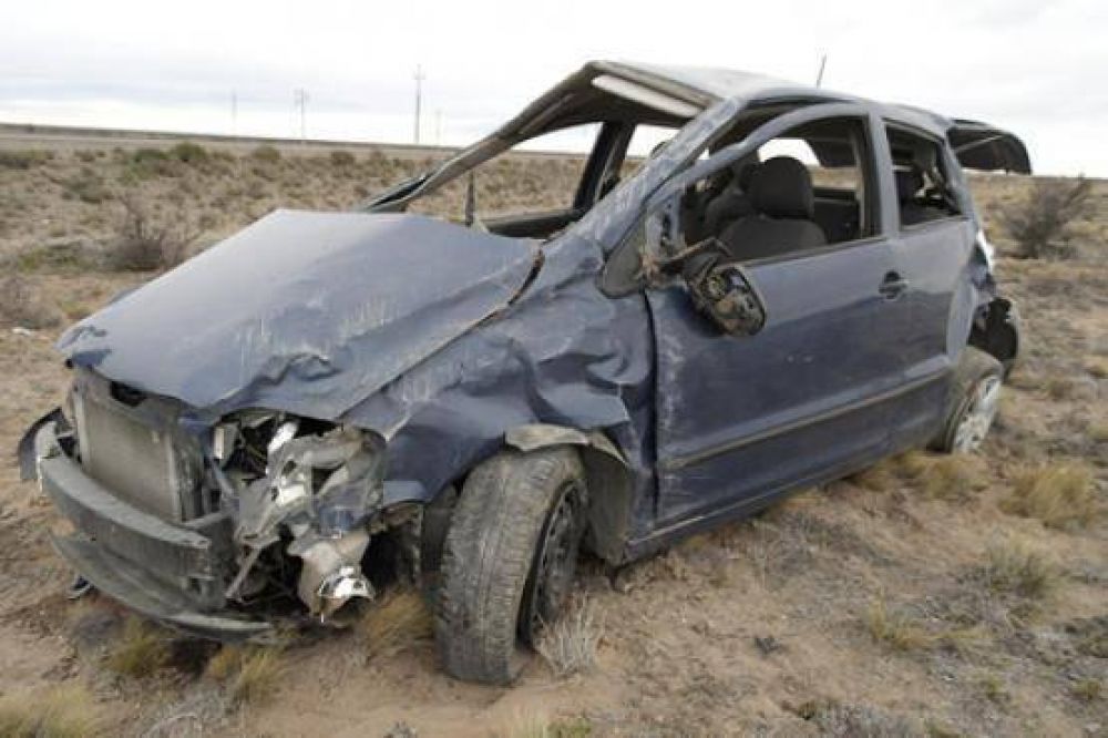 Vuelco en la ruta provincial n�43 rumbo a Caleta Olivia
