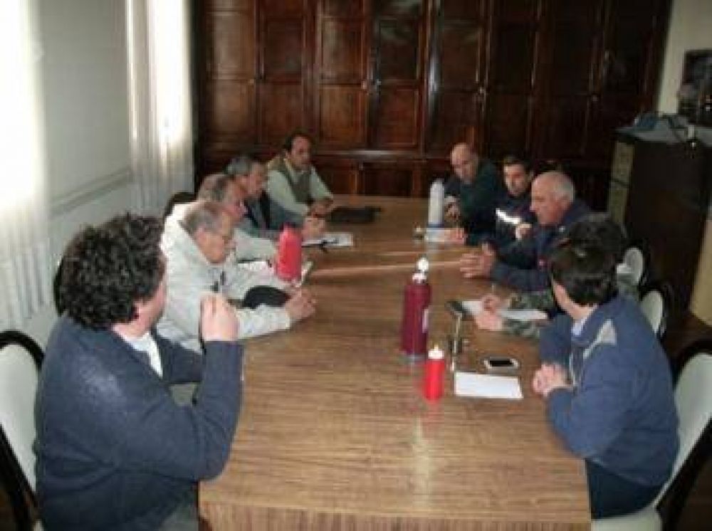 Bomberos de Claromec� quieren realizar guardias permanentes