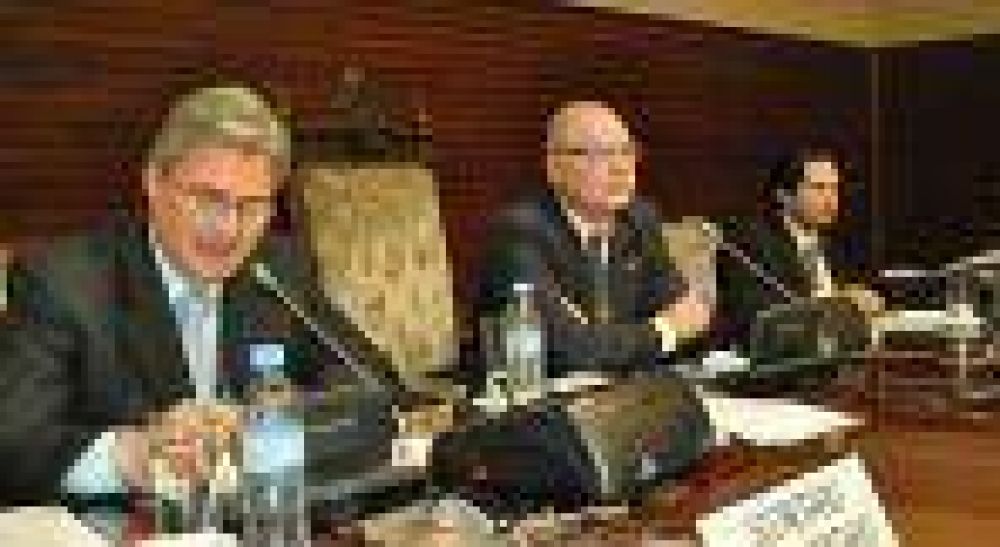 Jenefes: �la legislatura debe sesionar�