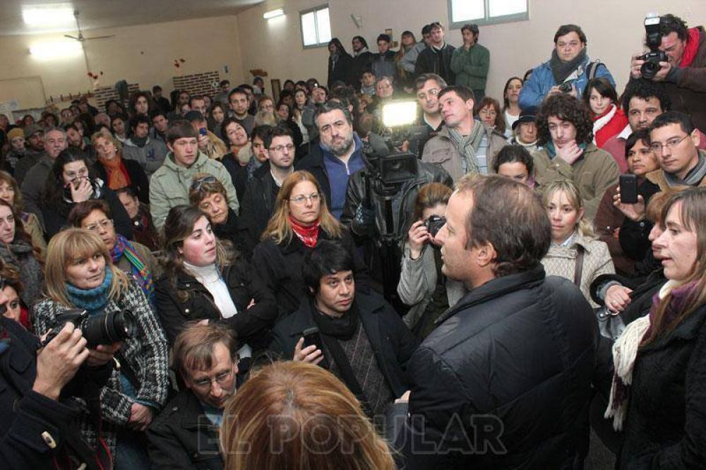 En Olavarr�a, Insaurralde prometi� afianzar los logros del modelo kirchnerista