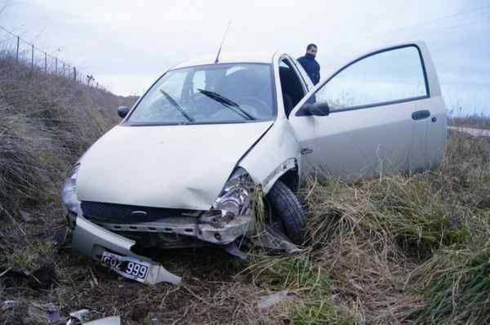 DOCENTE RESULT� LESIONADA CUANDO EL AUTO QUE MANEJABA SE DESPIST�
