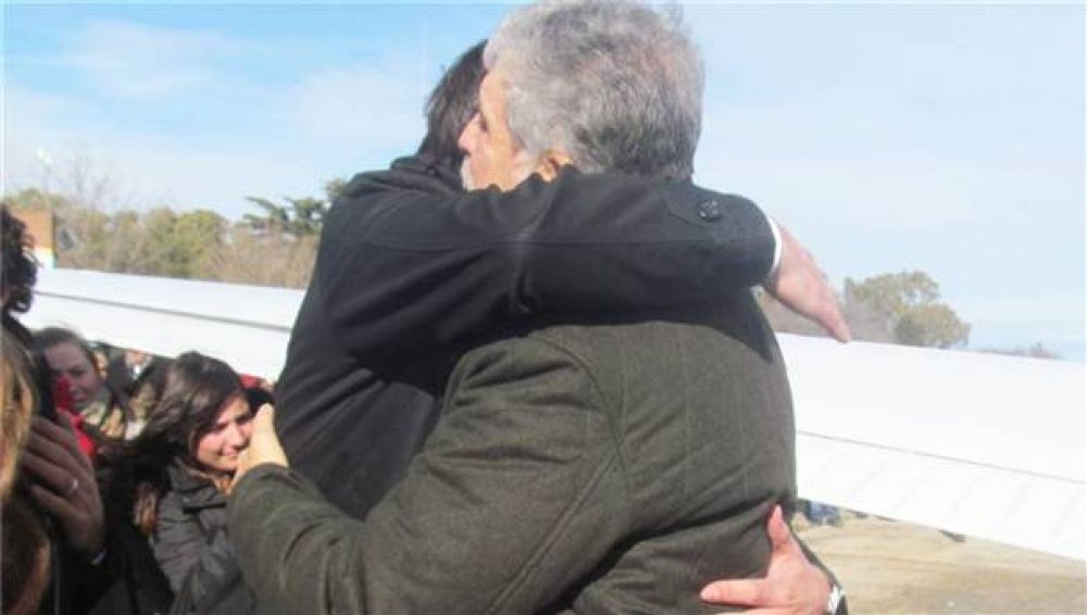 De Vido e Insaurralde ya est�n en Bol�var