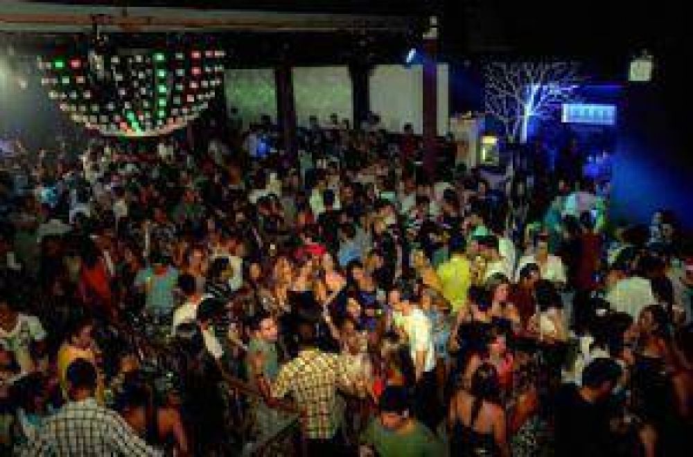 Clausuraron 8 boliches y comercios por vender alcohol a menores de edad