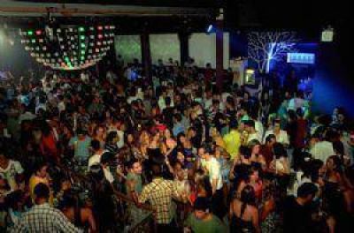 Clausuraron 8 boliches y comercios por vender alcohol a menores de edad