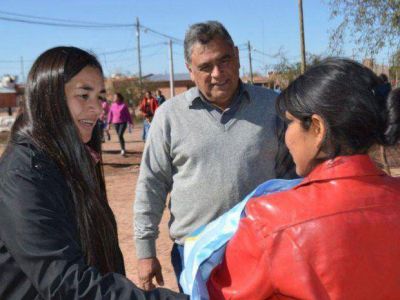 Recorrida de Evita Isa por pueblos de Anta