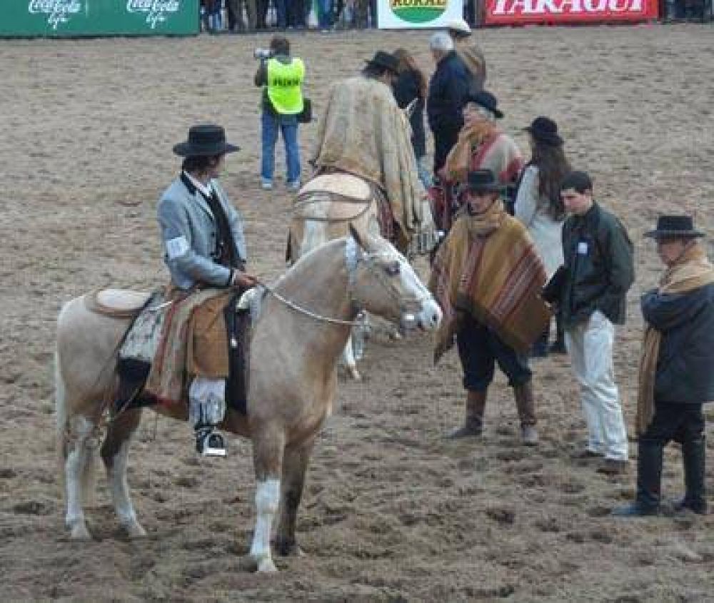 Tradicionalistas de Bragado premiados en la Rural de Palermo