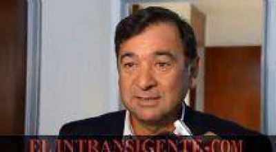 Miguel Isa en el CIC de barrio Uni�n: �La educaci�n es el camino para ser hombres libres�