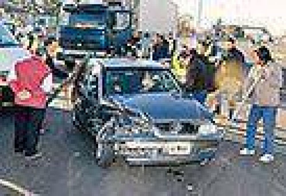 Triple choque en la avenida Palacios y Circunvalaci�n   