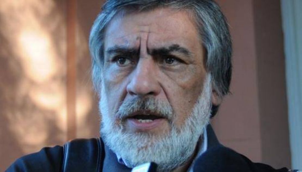 Ma�ana llegar�n desde Chubut cuatro equipos de 30 mil litros cada uno para ayudar a la poblaci�n