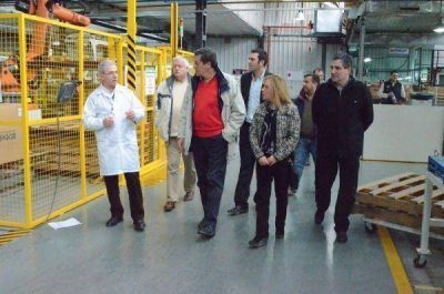 Garramu�o, Boyadjian y L�ffler, recorrieron las instalaciones de Mirgor 