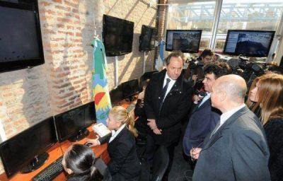 Scioli inaugur� Centro de C�maras de Seguridad en La Matanza