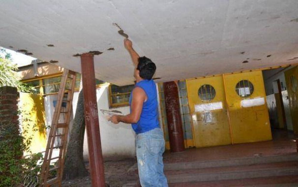 Aunque faltan terminar obras, reinician las clases en todas las escuelas