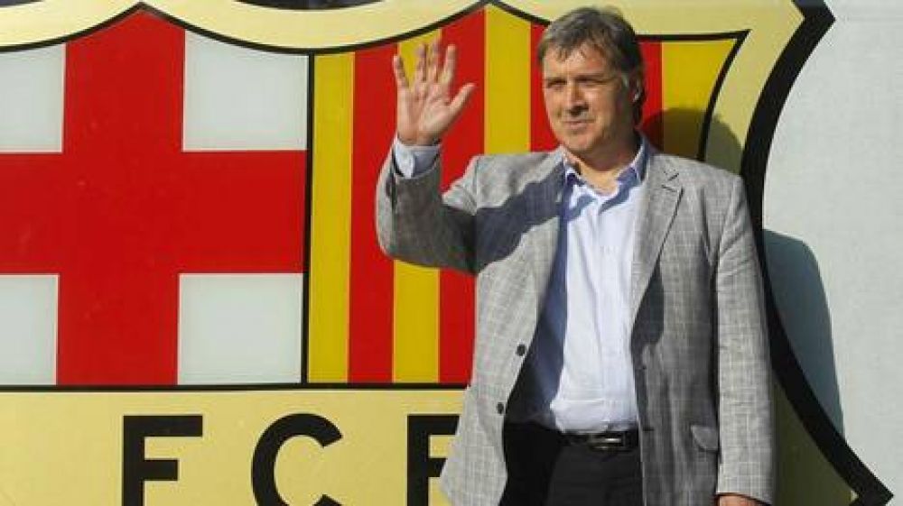 Martino lleg� a Barcelona y los hinchas de Newell's aportaron calor