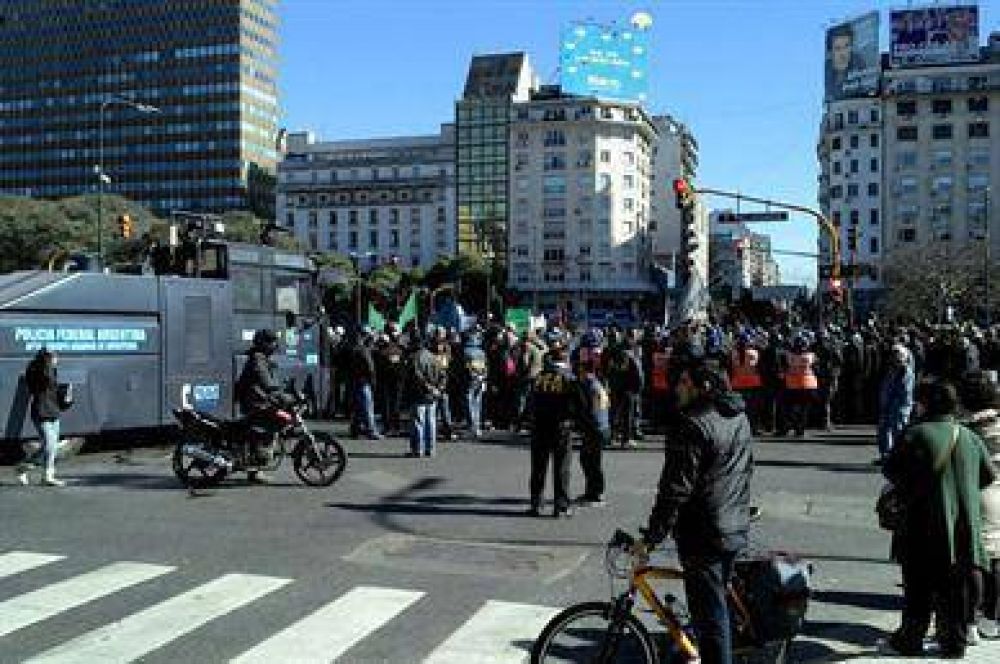 Siete detenidos por los incidentes en el desalojo del corte de 9 de Julio