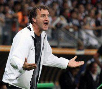 El campe�n Mineiro dio una conferencia muy poco seria