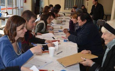 Unos 700 vecinos iniciaron tr�mites para obtener escrituras de sus viviendas