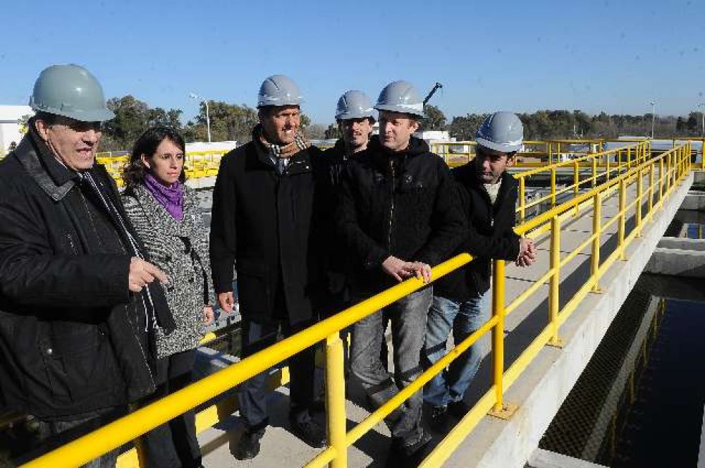Insaurralde y Scioli en la planta potabilizadora de Aysa en Tigre