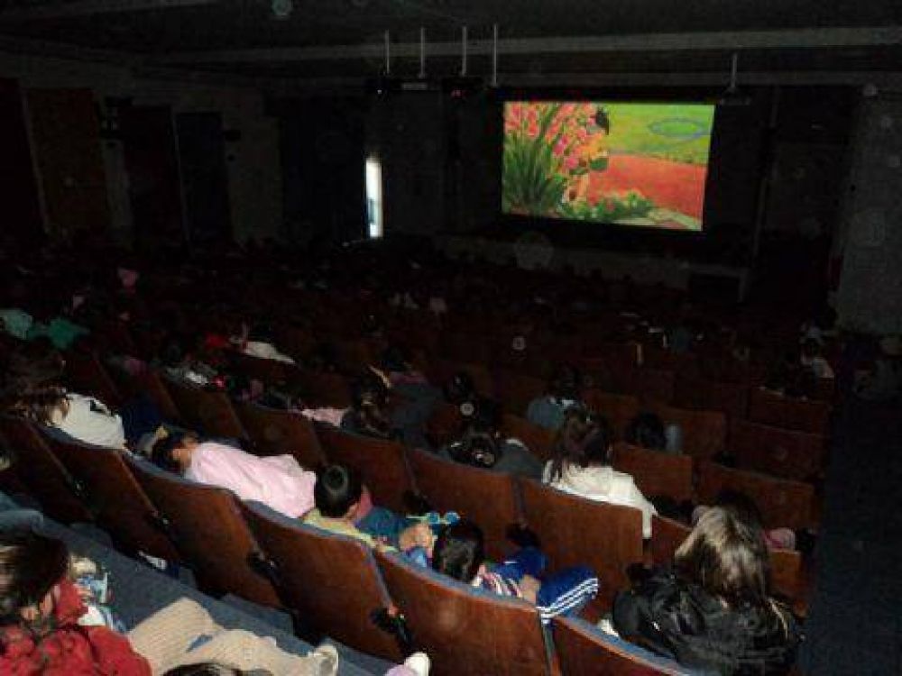 Show de clown y cine para los chicos de los CDC 	  